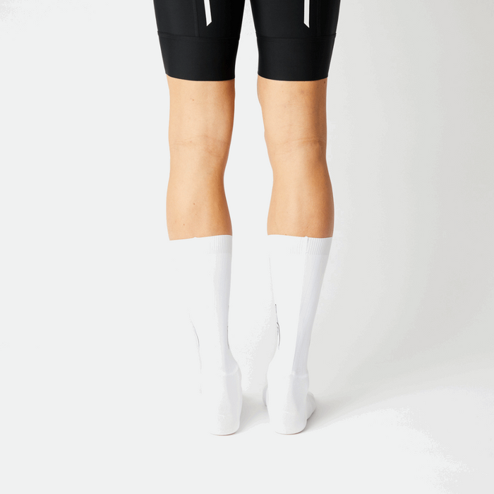 FINGERSCROSSED Aero logo socks white Socks Endurance kollective Endurance kollective